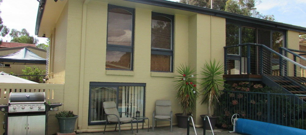 The Pommy Tree, Belconnen — photo 1