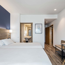 Hotel Puerta de Bilbao, 巴拉卡尔多 — 照片 3