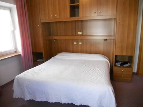 Albergo Alpino, 利维纳隆戈德尔科尔迪拉纳 — 照片 1