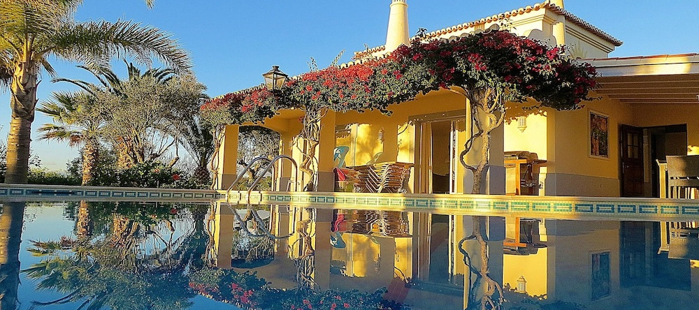 Villa With 4 Bedrooms in Carvoeiro, With Wonderful Mountain View, Priv, Estombar — photo 1