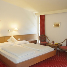Parkhotel zur Linde, 西兰德罗 — 照片 4