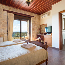 Villa in Tavronitis With Pool & Stunning Views, Polemarchi — photo 2
