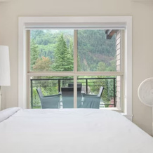 Modern 4BR Penthouse With Lake Views, Harrison Hot Springs — photo 5