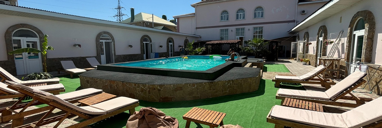 Admiral Klub Guest House, 扎奥焦尔诺耶 — 照片 1