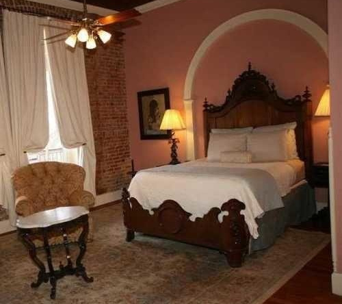 Ant Street Inn, Brenham — photo 1