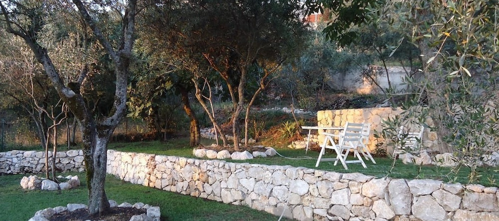 Dianum Villa degli Ulivi, Padula — photo 1