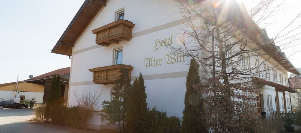 Alter Wirt Putzbrunn Hotel & Pension, 普茨布伦 — 照片 1