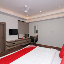 Capital O 22194 Hotel SPRL Triveni sangam, 朱西 — 照片 4