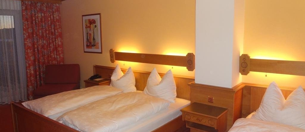 Hotel Schneeweiss, 阿特湖 — 照片 1