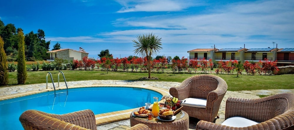 Nefeli Villas Suites Queen 4 Bedroom Villa With Private Pool, Nea Skioni — photo 1