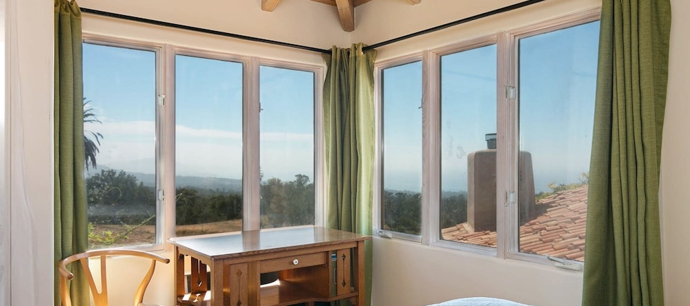 Lush Mountain Drive Home 3 Bedrooms 2.5 Bathrooms Home, Montecito — photo 1