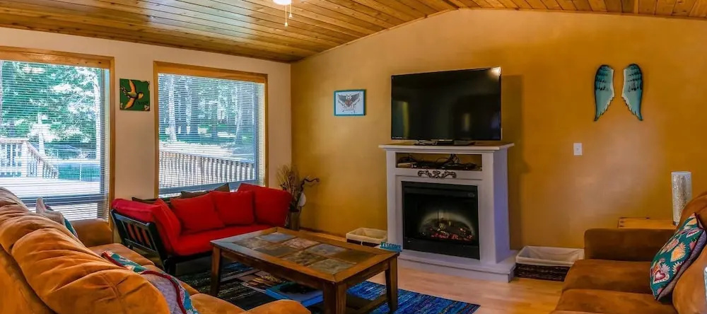 #32 The Cabins at Hyatt Lake - Sleeps 6 - Hot Tub, Ashland — photo 1