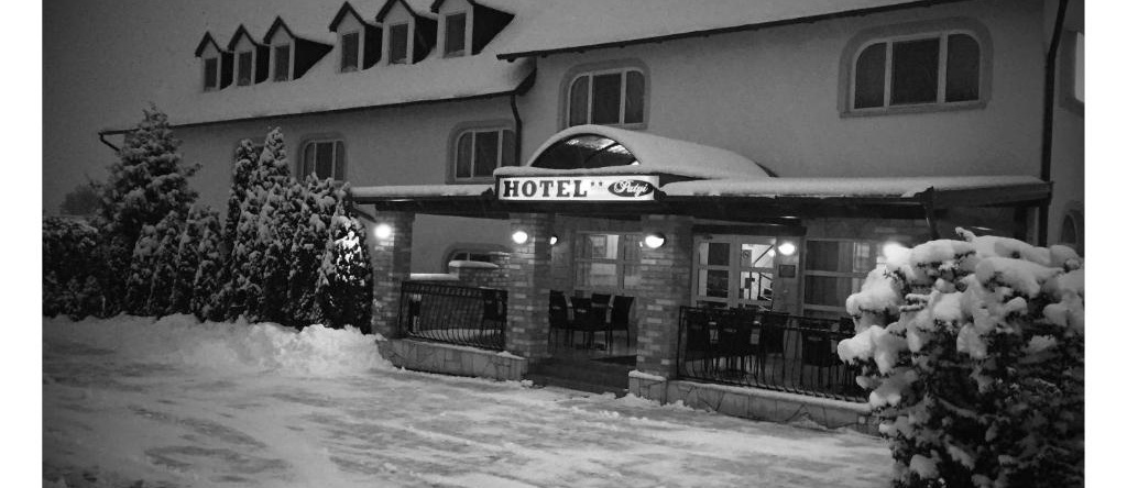Patyi Étterem és Hotel, 伯格特 — 照片 1