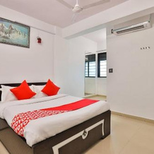 Oyo 25054 Hotel Day Night Stay, Palsana — photo 3