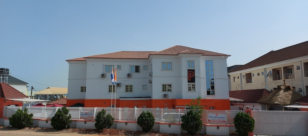 Peace Media Hotels Gwarimpa, Абуджа — фото 1