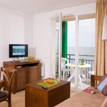 Comfortably furnished apartment with a balcony or terrace, 滨海卡约 — 照片 2