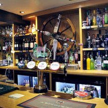The Rose & Crown Free House, 索普勒索肯 — 照片 4