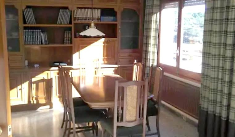 House With 4 Bedrooms in Gironella, With Wonderful Mountain View, Furn, 希罗内利亚 — 照片 1