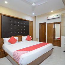 Hotel Pal Regency By OYO Rooms, 庞塔萨希布 — 照片 2