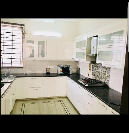 3 Bhk modern flat at sector 17 faridabad, 法里达巴德 — 照片 1