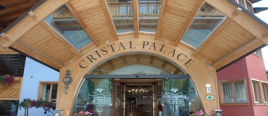 Cristal Palace, 麦当娜迪坎皮利奥 — 照片 1