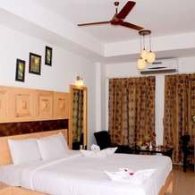 Hotel Stonarc, Chakan — photo 4