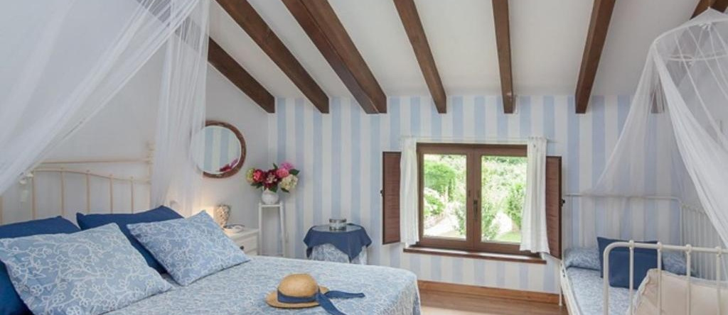 House with 3 bedrooms in Cantabria with wonderful lake view enclosed garden and WiFi 11 km from the beach, 里奥图埃托 — 照片 1