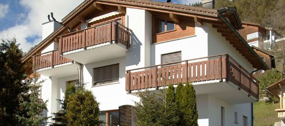 Renovated 3 Rooms Apartment In Ruschein Near Laax, Иланц — фото 1