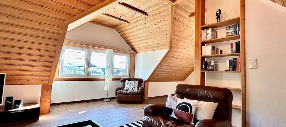 Charming Duplex Apartment, Neckertal — photo 1