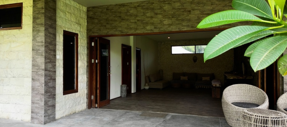 Baha Baha Villas, Sekongkang — photo 1