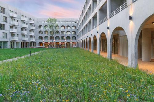 Babel Community Hotel Lille - Villeneuve d'Ascq, 阿斯克新城 — 照片 1