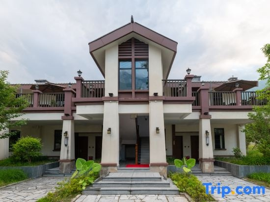 Gongga cliff Hot Spring Hotel, 贾格萨姆卡 — 照片 1