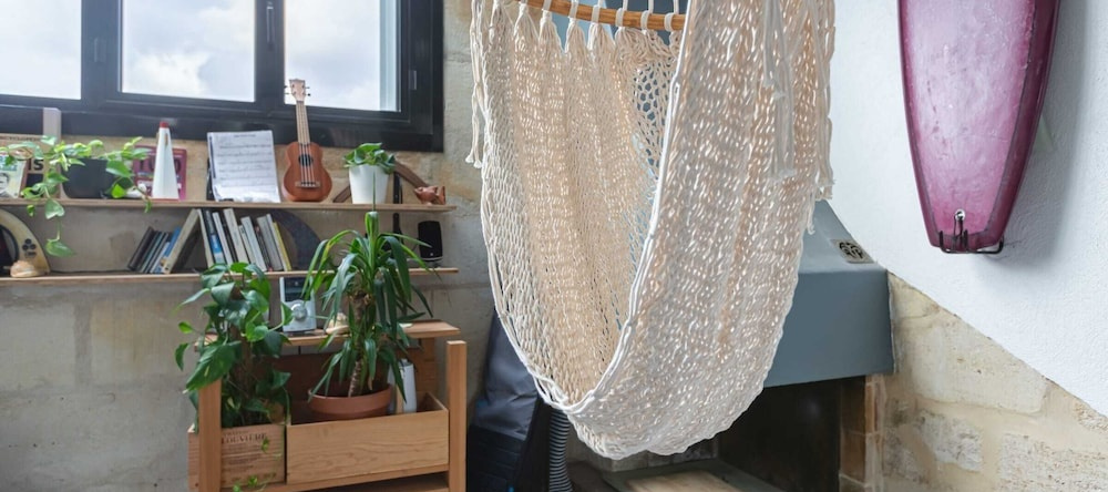 Surf Cocoon With Rooftop, Бордо — фото 1