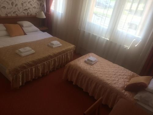 Hotel Corner, 科马罗姆 — 照片 1
