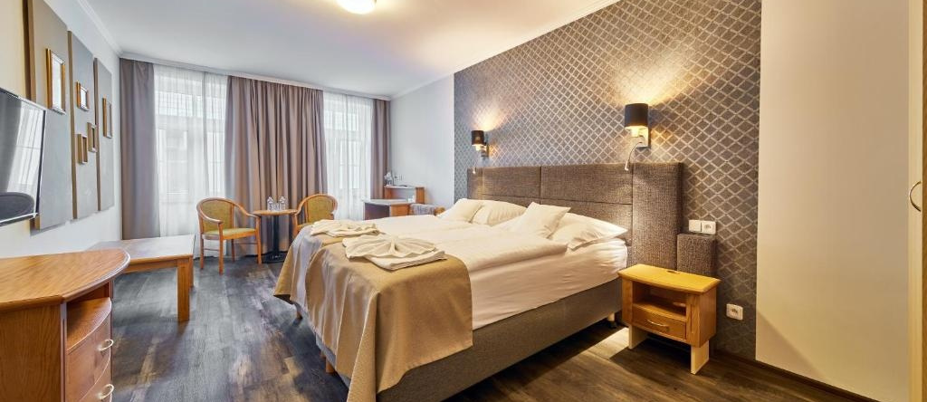 Hotel Adam Trutnov, 特鲁特诺夫 — 照片 1