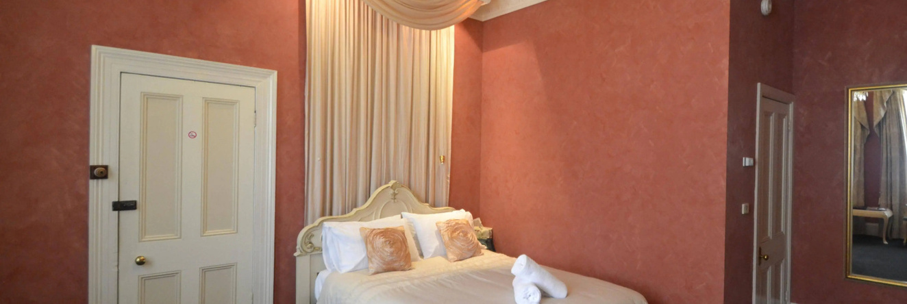 Bordello Hotel Bar & Spa, 伊丘卡 — 照片 1