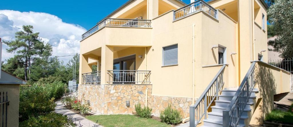 Louloudis Pool Villa, 斯卡拉-拉霍尼乌 — 照片 1