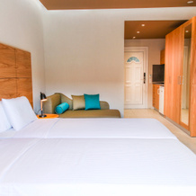 Royal Hotel and Suites, 波利赫罗诺 — 照片 3
