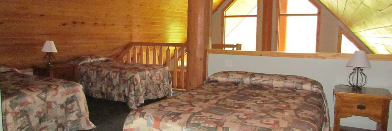 Chancellor Peak Chalets, Golden — photo 1