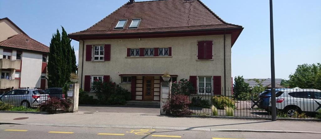 Appartement Entre Monts et Lac court et moyen séjour, 尼永 — 照片 1
