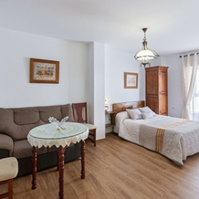 Elegant Holiday Home in Olvera With Terrace, 奥尔韦拉 — 照片 5