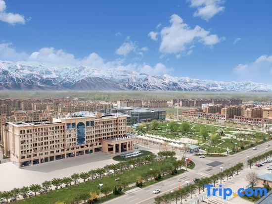Xinyuan Nalati International Hotel, Xinyuan — photo 1