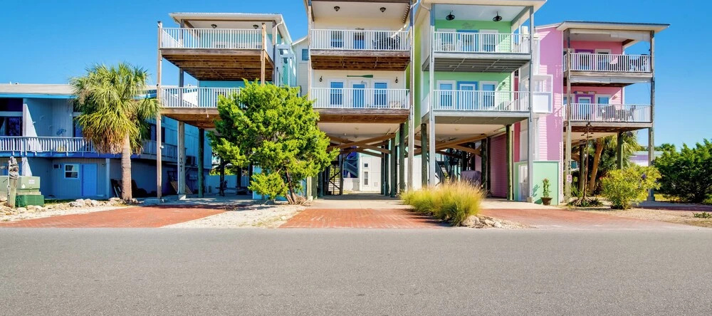 Oceanfront Oasis in Cedar Key w/ 2 Balconies!, 切达基 — 照片 1