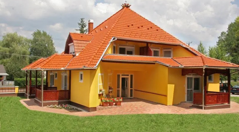 Korona Apartmanház, 库塔什 — 照片 1
