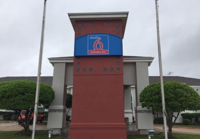 Studio 6 Burleson, 沃斯堡 — 照片 1