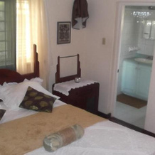 Hill Top Kingston Jamaica Bed & Breakfast, 雷德加尔林格 — 照片 3