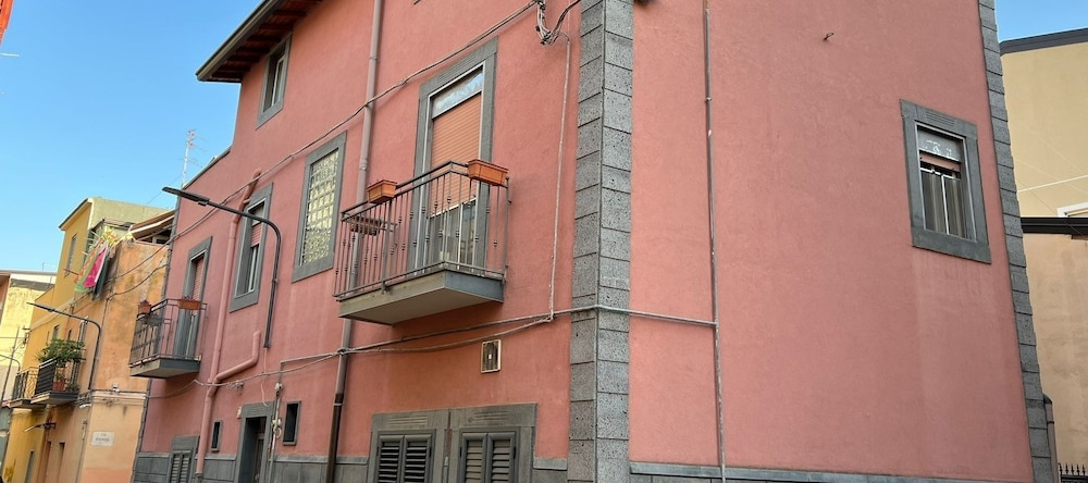 Apartment With Terrace Close To Catania, Sicily, Адрано — фото 1