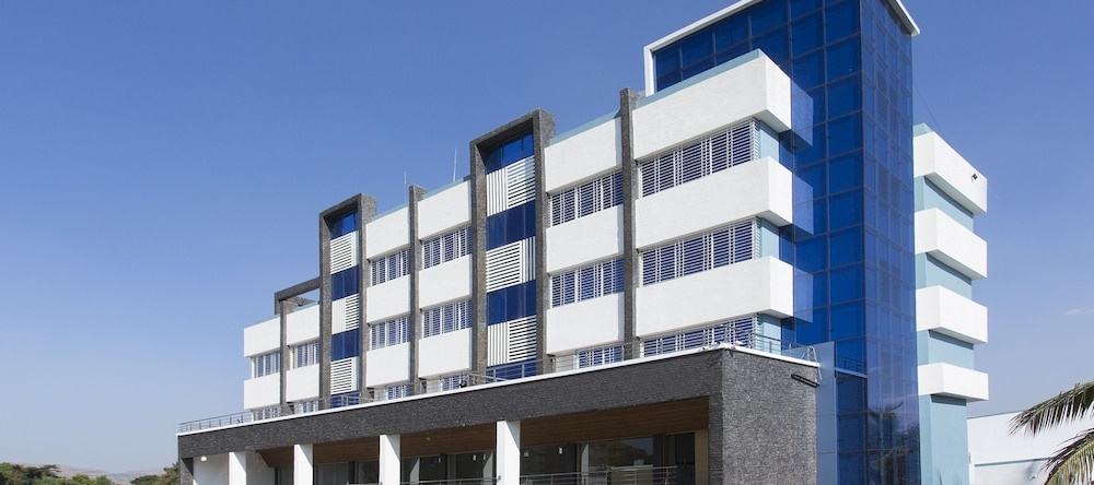 OYO 10355 Hotel SK Regency, 凯德希瓦普尔 — 照片 1