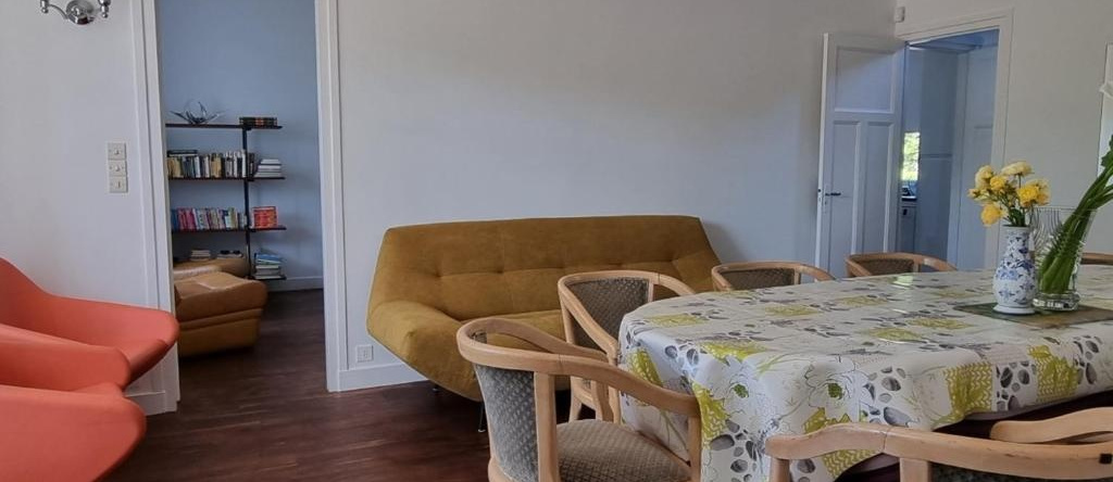 Maison Jullouville, 8 pièces, 11 Personnes - FR-1-361-61, Jullouville — photo 1
