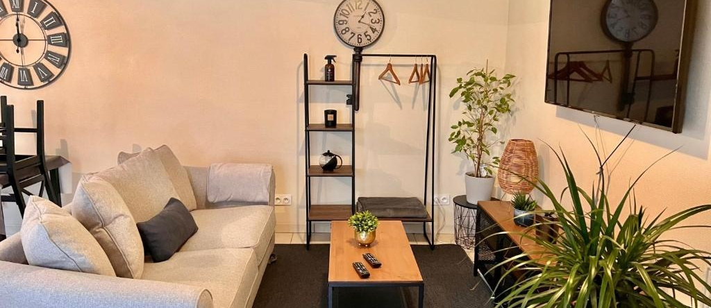 Villa 2 Chambres Netflix - Wifi - Parking - Terasse, Рюэль-сюр-Тувр — фото 1